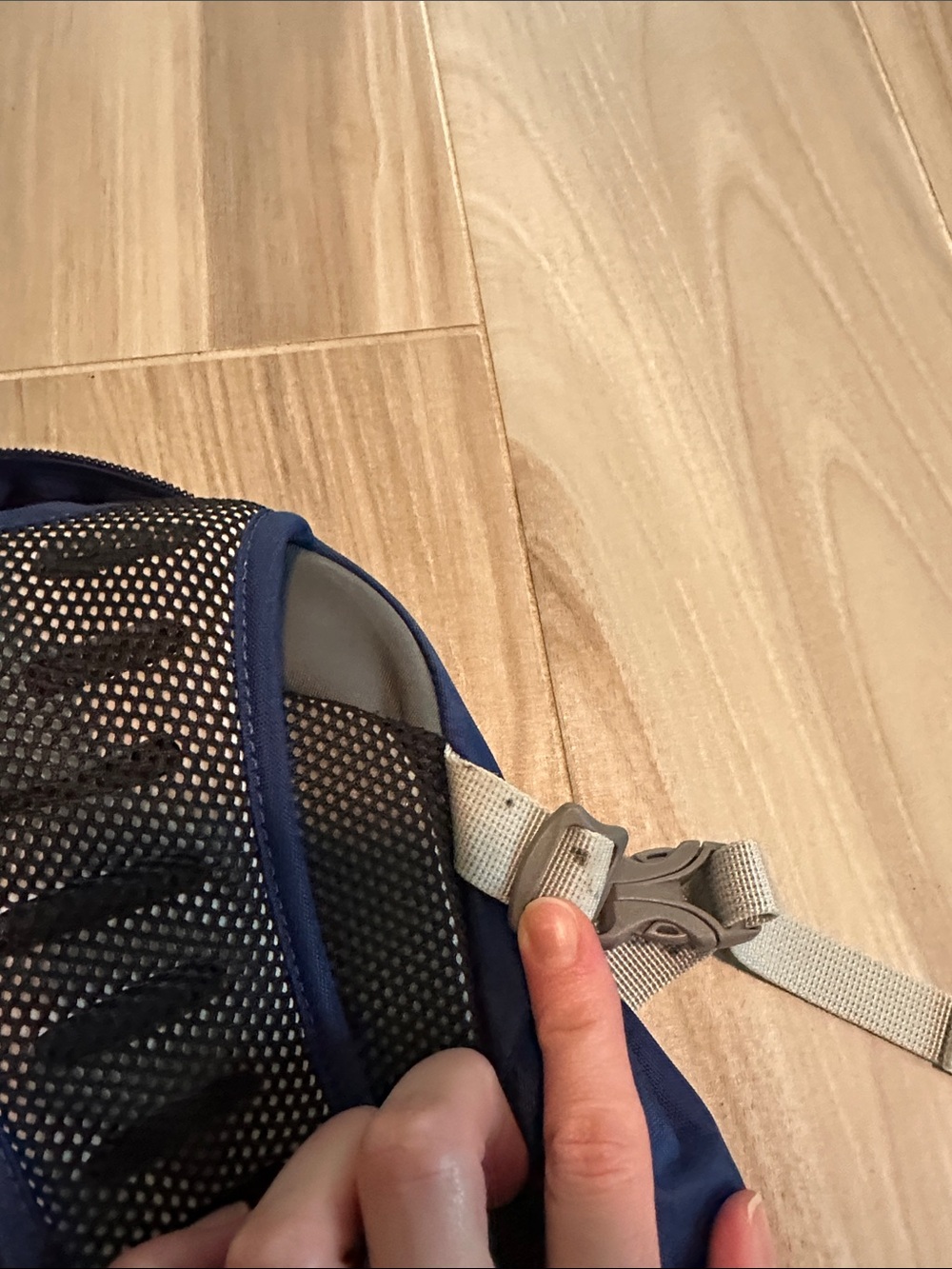 OSPREY daylite Navy Daypack with Mountain Pattern - Picture 5 of 10